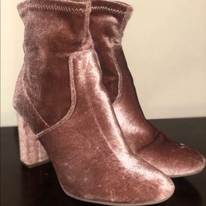 Steven Madden pink velvet boots size 6.5